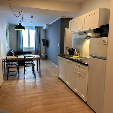Zieleniec Lägenhet *